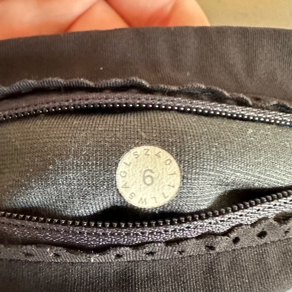 Lululemon Athletica Blue Tied/Black Gray Smooth Stride Tight Leggings size 6 - Picture 16 of 16